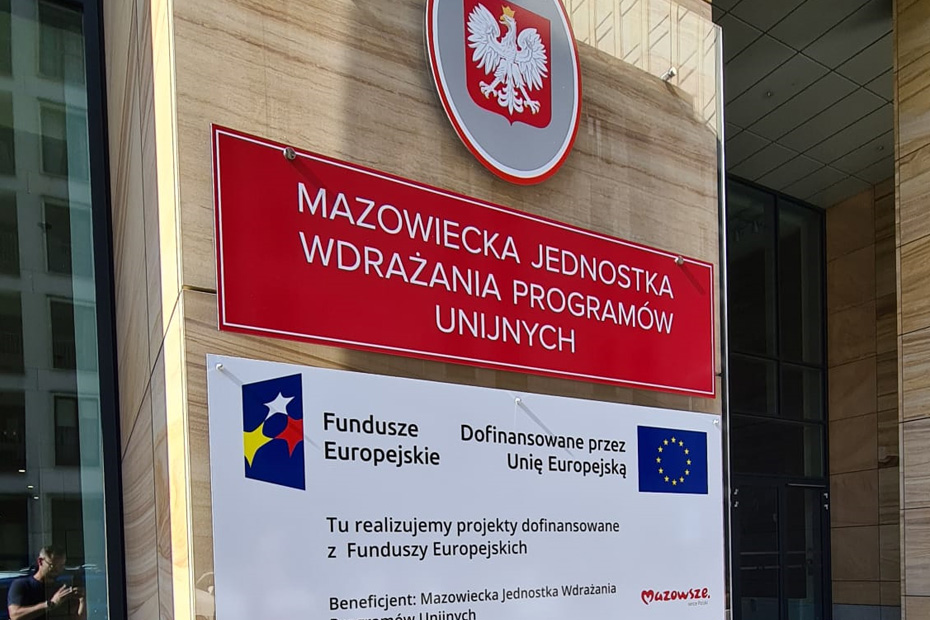 Szyld firmowy i oznakowanie lokalu