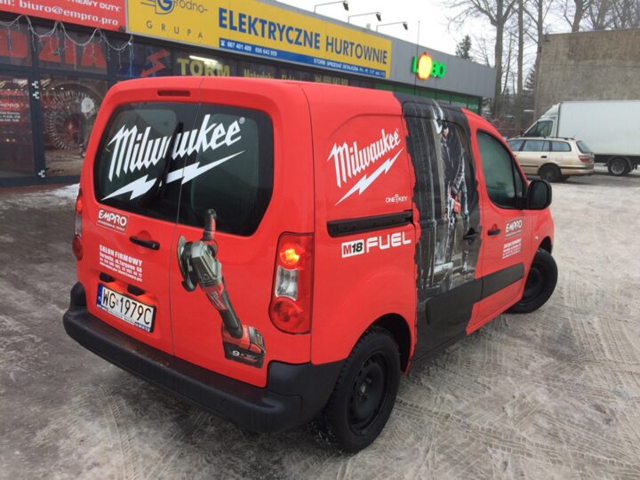 Metamorfoza auta Peugeot Partner dla salonu Milwaukee EMPRO