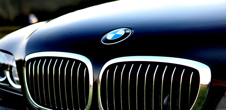 Ile kosztuje oklejanie auta?